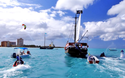 Epic Pirate Water Battle in Aruba